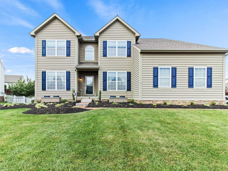 1356 Scotsman Drive, Grove City, OH 43123 Photo 2