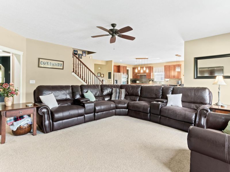 1356 Scotsman Drive, Grove City, OH 43123 Photo 7