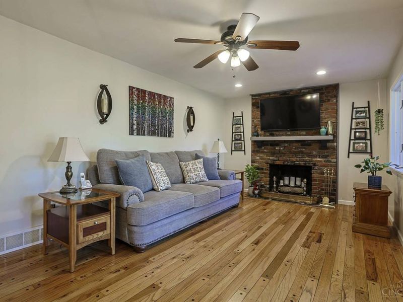 6993 E Galbraith Road, Madeira, OH 45243 Photo 6