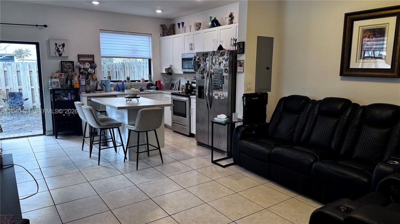21404 NE 3rd Path , Miami, FL 33179 Photo