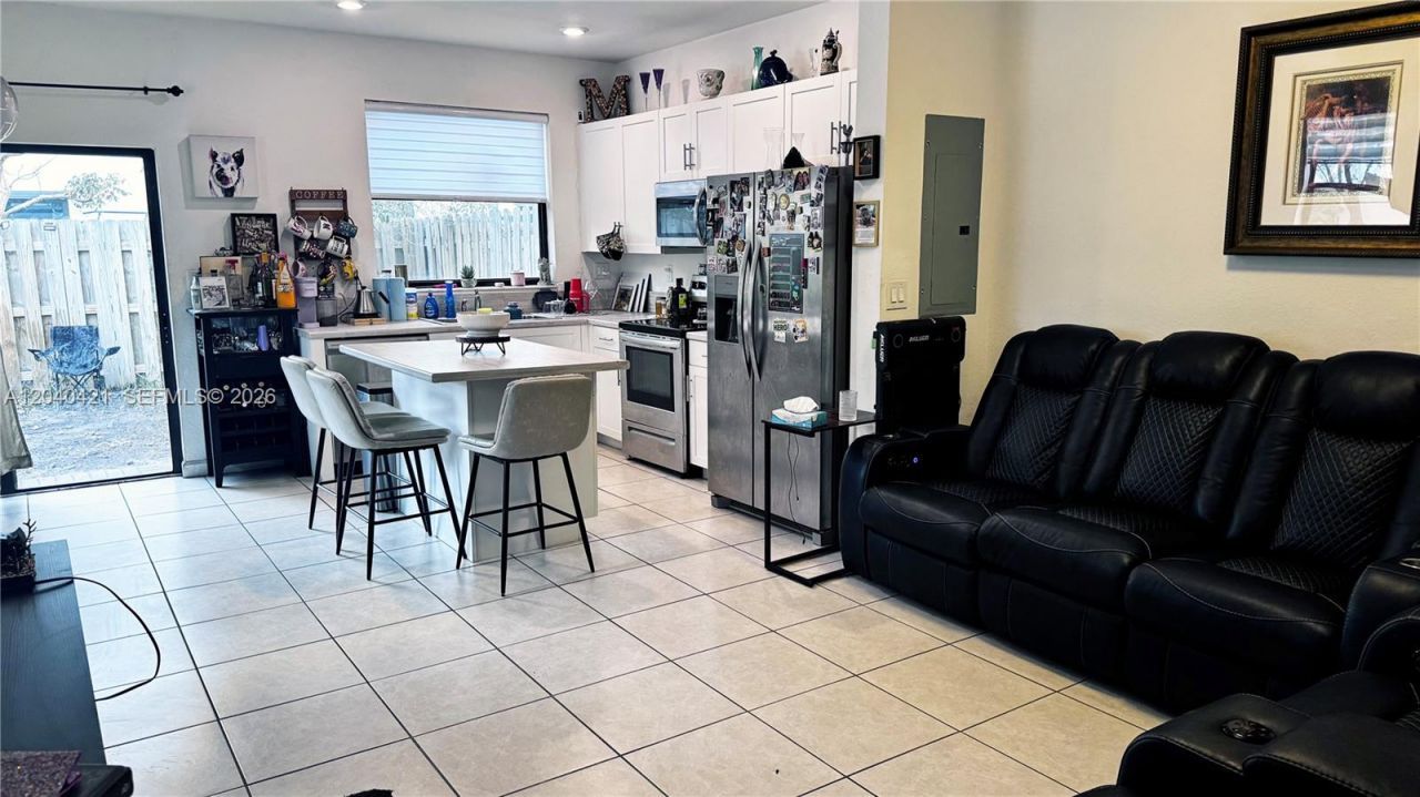 21404 NE 3rd Path , Miami, FL 33179 Photo