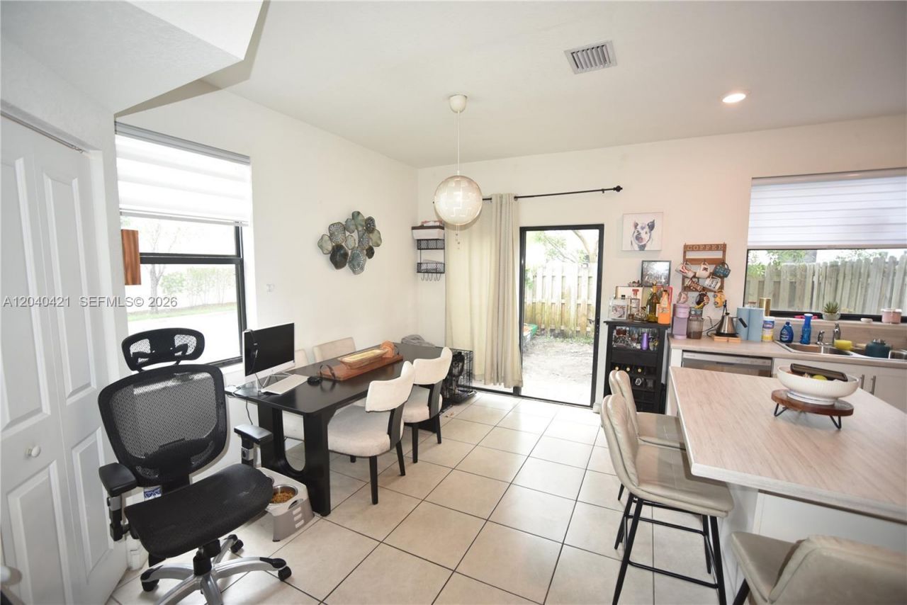 21404 NE 3rd Path , Miami, FL 33179 Photo