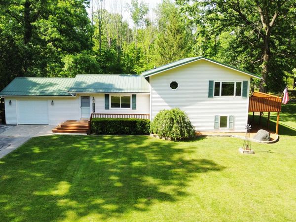 2790 W Wing Road, Mount Pleasant, MI 48858