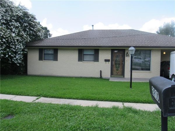 2910 DELILLE Street , Chalmette, LA 70043