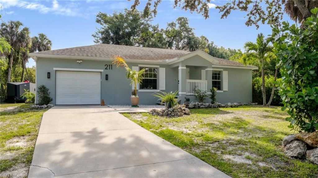211 Palmacea Rd , Fort Myers, FL 33905 Photo