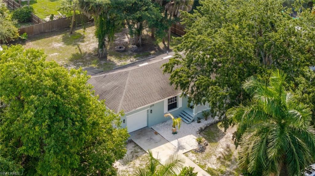 211 Palmacea Rd, Fort Myers, FL 33905 Photo