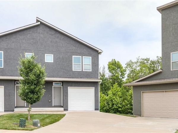 7605 N Mercier Court, Unit 7605, Kansas City, MO 64118