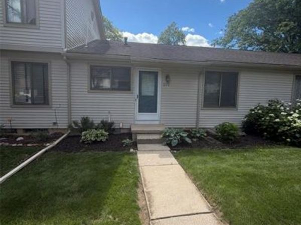 2118 Blue Lac Drive , Meridian Twp, MI 48840