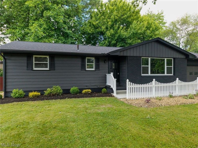 478 Bicksler Drive, Wadsworth, OH 44281 Photo 3