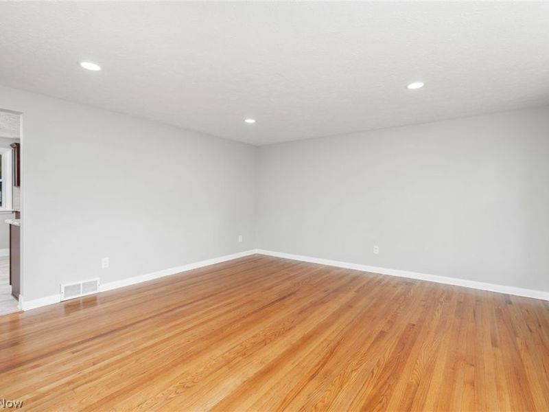 478 Bicksler Drive, Wadsworth, OH 44281 Photo 9