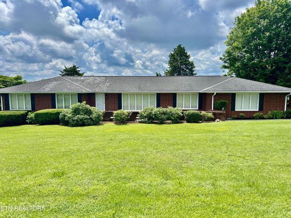 1427 Laurel Hills Circle, Jefferson City, TN 37760