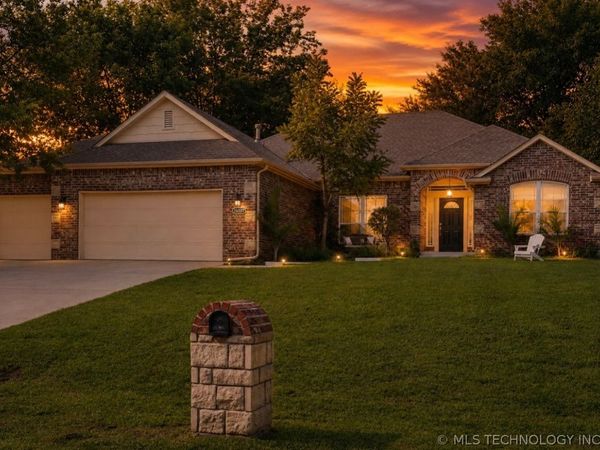 26327 E 112th Court S, Coweta, OK 74429
