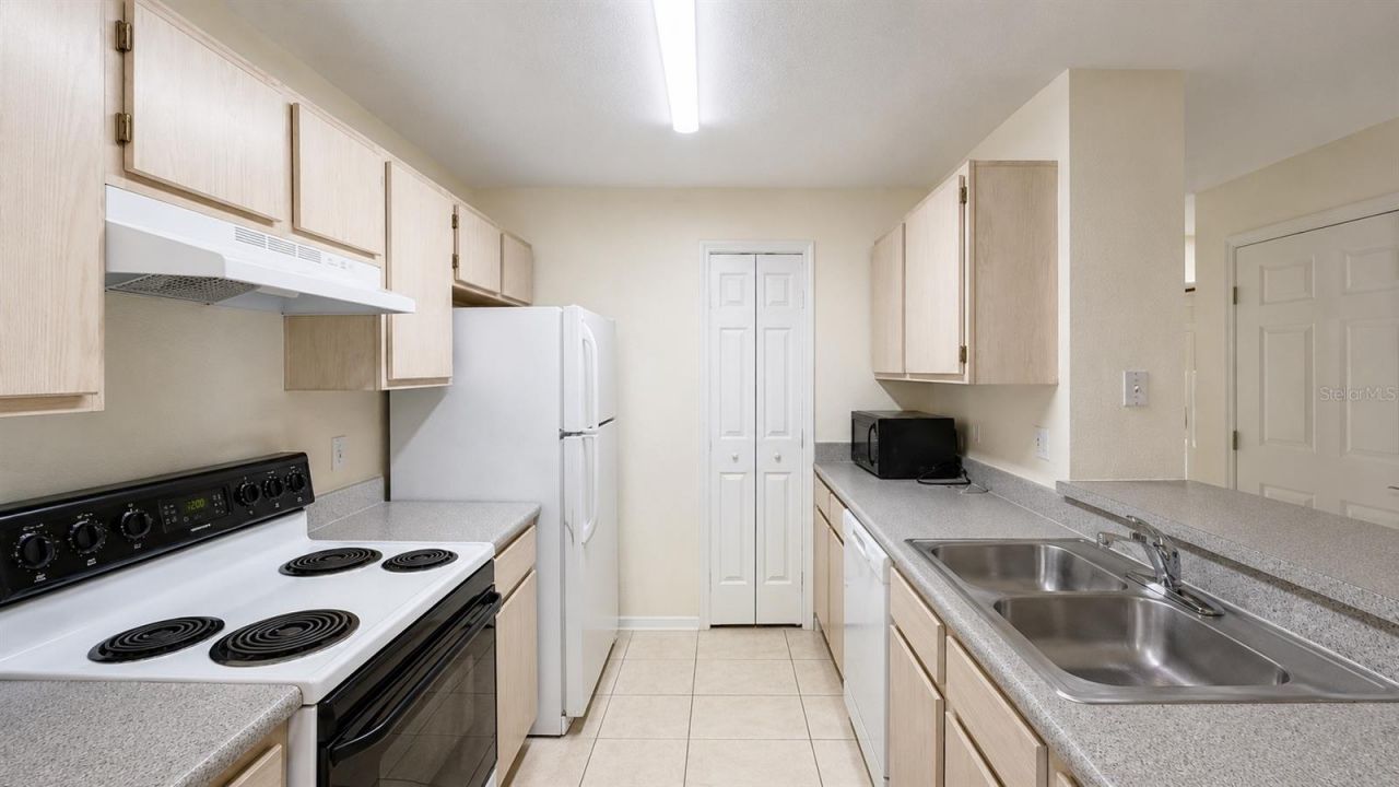 7428 Vista Way , Unit 104, Bradenton, FL 34202 Photo