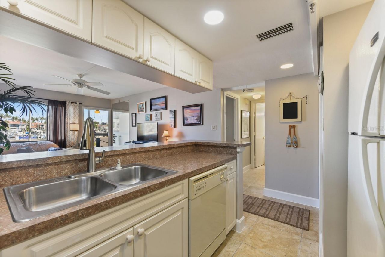 3170 Matecumbe Key Road , Unit 112, Punta Gorda, FL 33955 Photo