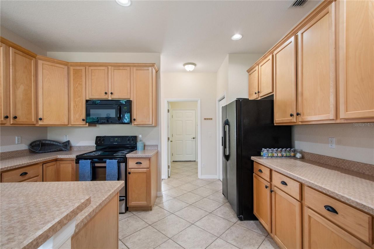9651 Spring Lake Drive , Clermont, FL 34711 Photo