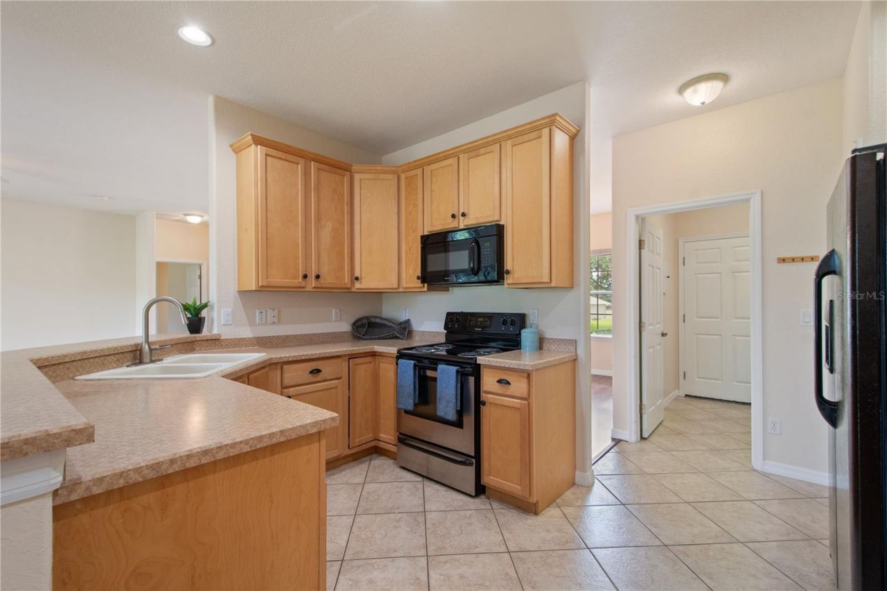 9651 Spring Lake Drive , Clermont, FL 34711 Photo