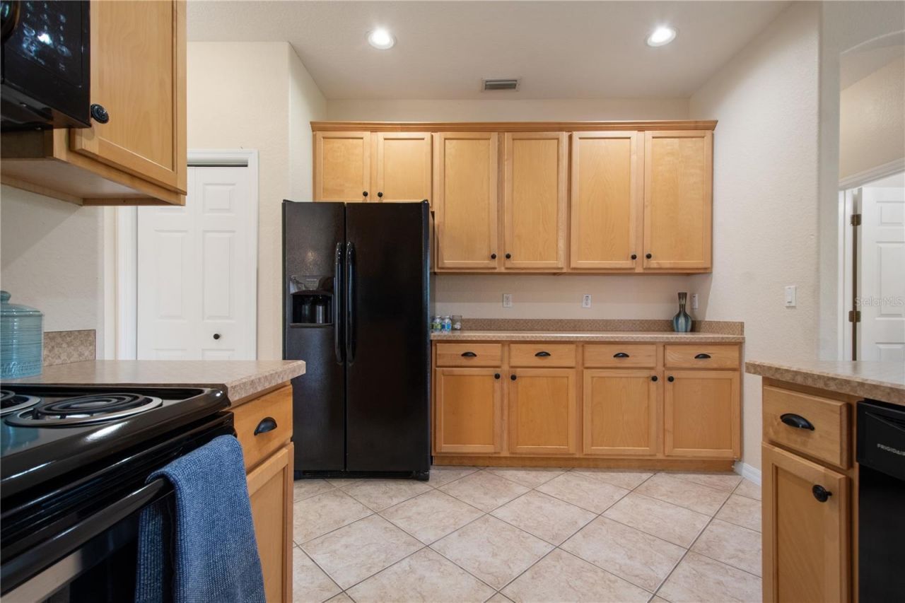9651 Spring Lake Drive , Clermont, FL 34711 Photo