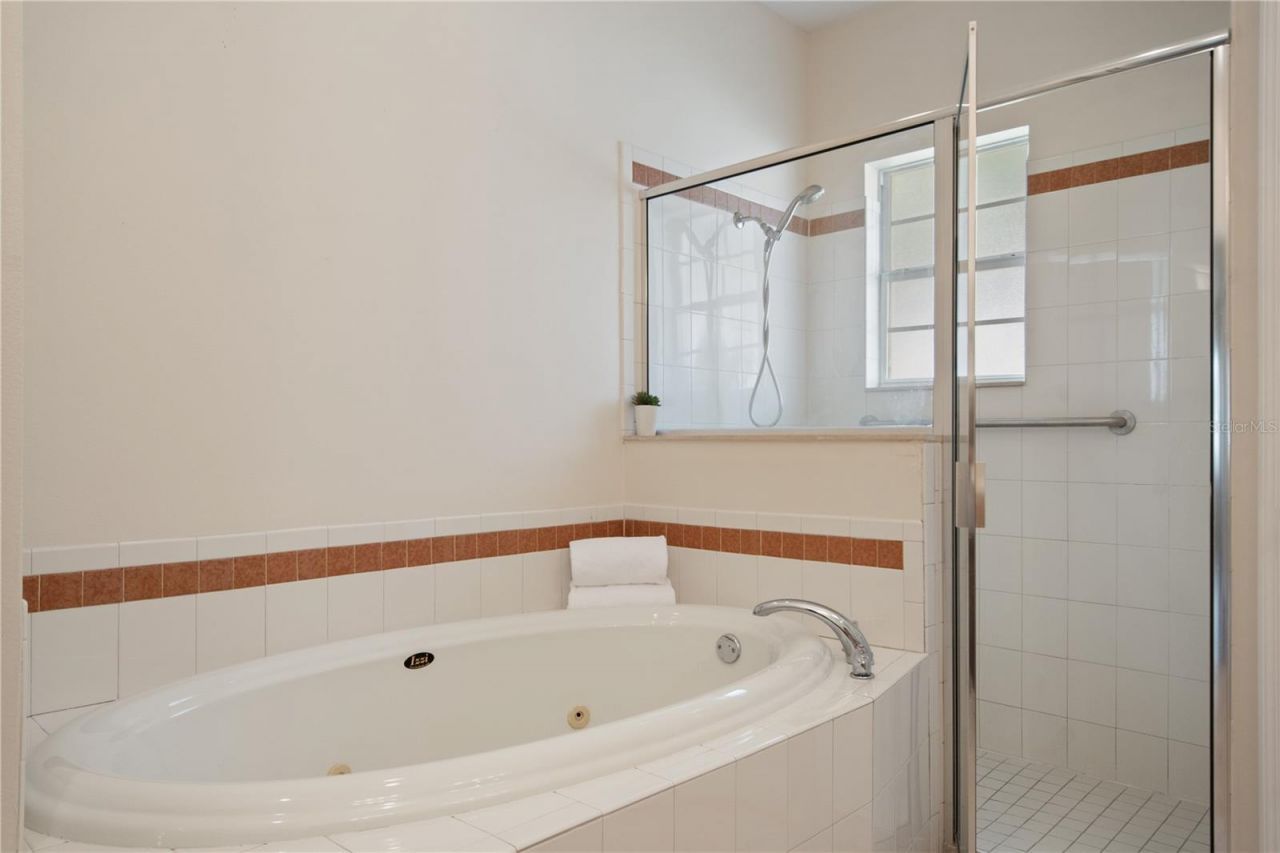 9651 Spring Lake Drive , Clermont, FL 34711 Photo
