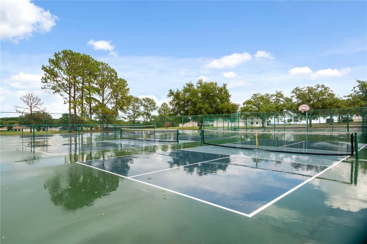 9651 Spring Lake Drive , Clermont, FL 34711 Photo