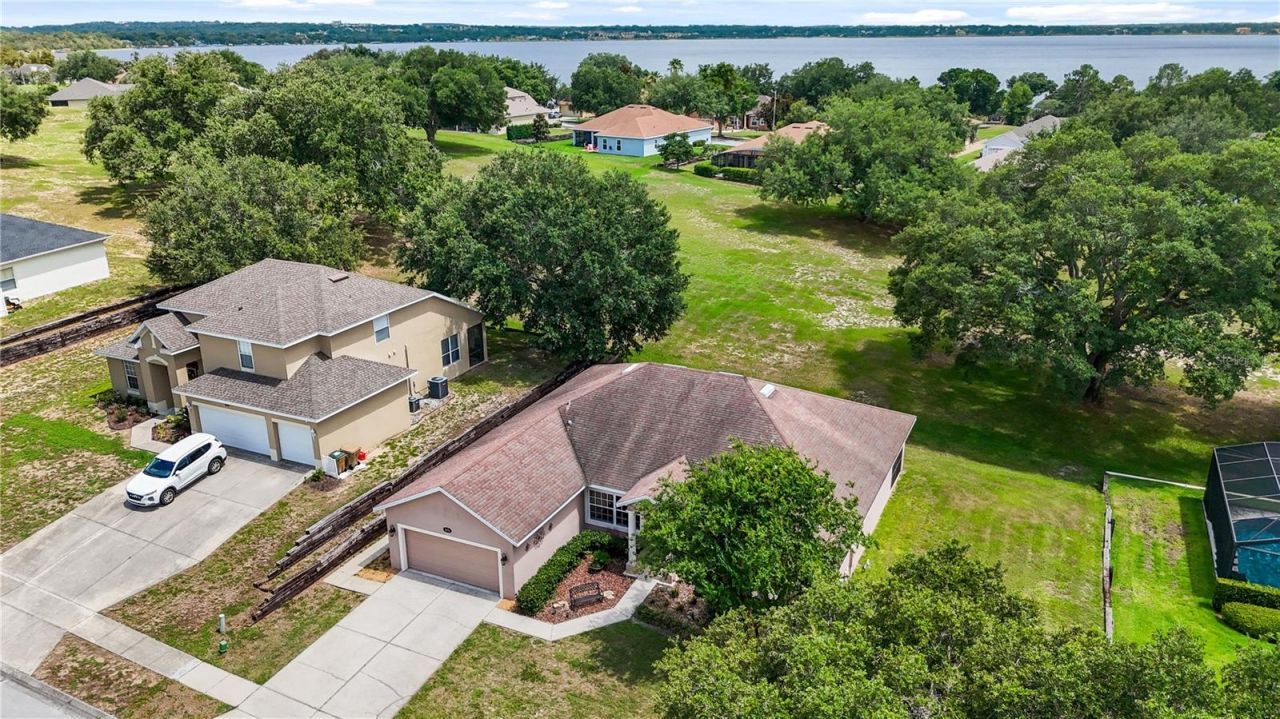 9651 Spring Lake Drive , Clermont, FL 34711 Photo