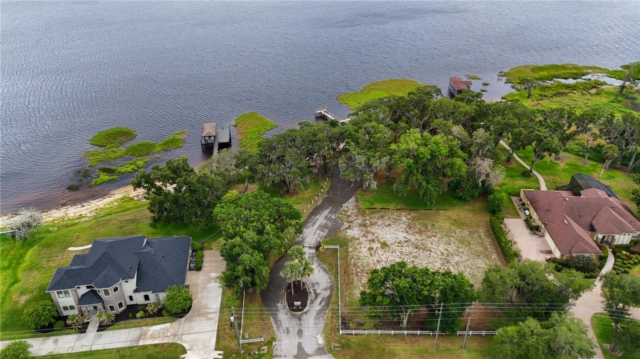 9651 Spring Lake Drive , Clermont, FL 34711 Photo
