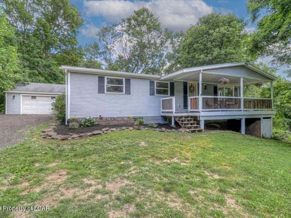 13 Oakdale Drive, Hunlock Creek, PA 18621