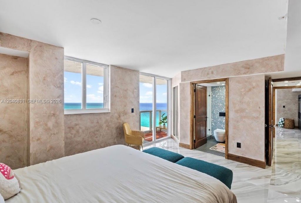 2457 Collins Ave , Unit 1603, Miami Beach, FL 33140 Photo
