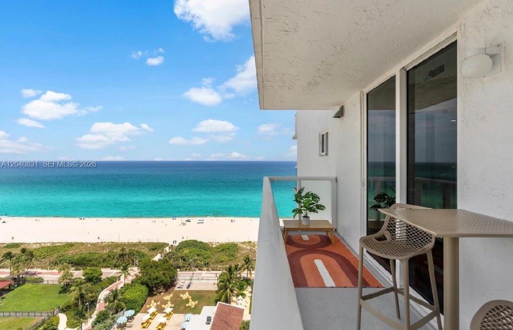 2457 Collins Ave , Unit 1603, Miami Beach, FL 33140 Photo