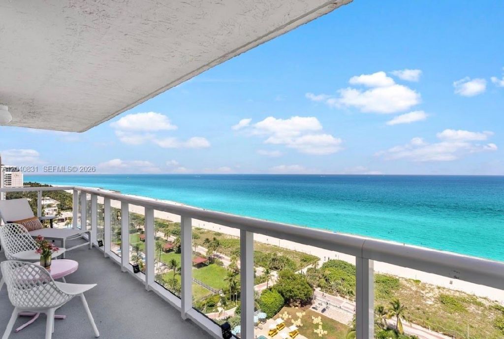 2457 Collins Ave , Unit 1603, Miami Beach, FL 33140 Photo