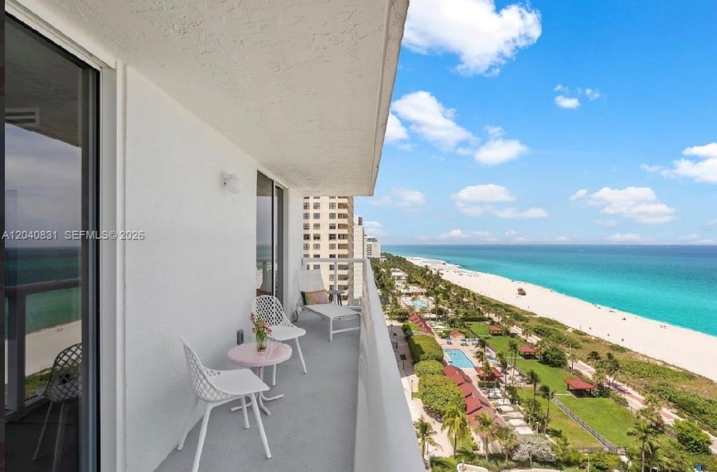 2457 Collins Ave , Unit 1603, Miami Beach, FL 33140 Photo