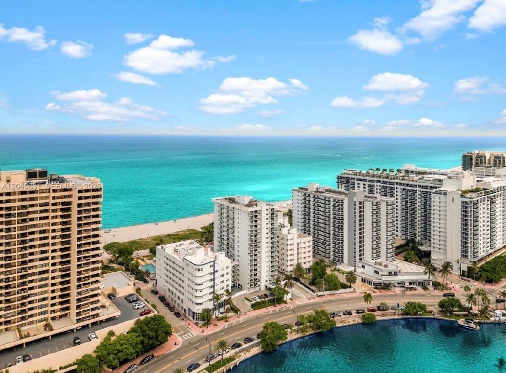 2457 Collins Ave , Unit 1603, Miami Beach, FL 33140 Photo