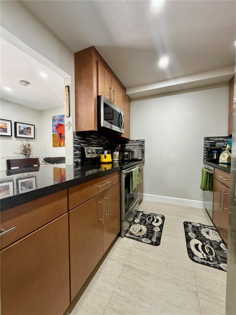 6667 Miller Dr, Unit 15, South Miami, FL 33155 Photo
