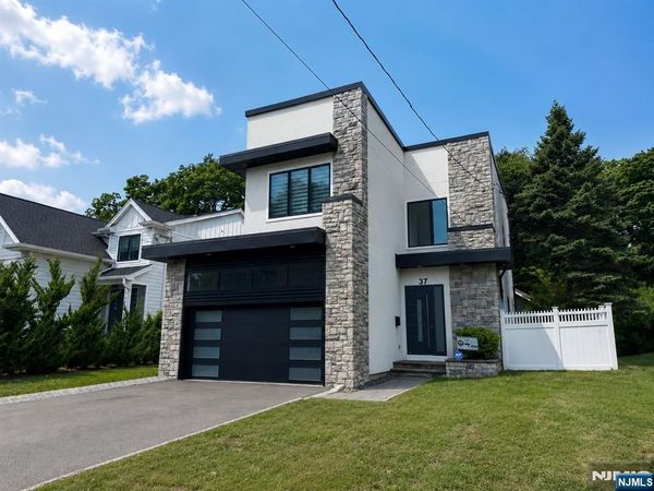 37 George Street, TENAFLY, NJ 07670