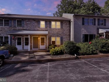 10 MAPLEWOOD AVENUE, Unit 5A, MOHNTON, PA 19540
