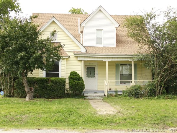 532 E 5th Street , Claremore, OK 74017