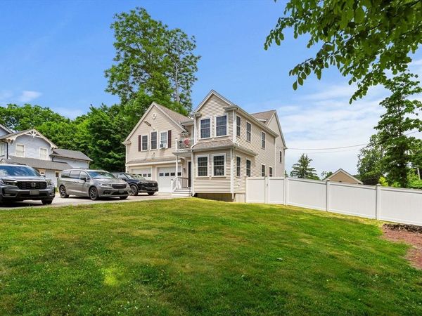196 Commonwealth Ave, North Attleboro, MA 02763