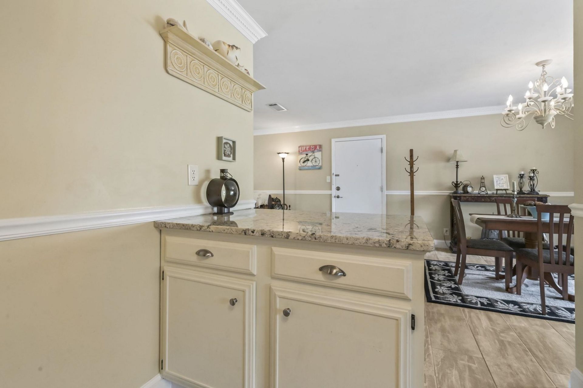 10301 N Kings Hwy. Photo 14