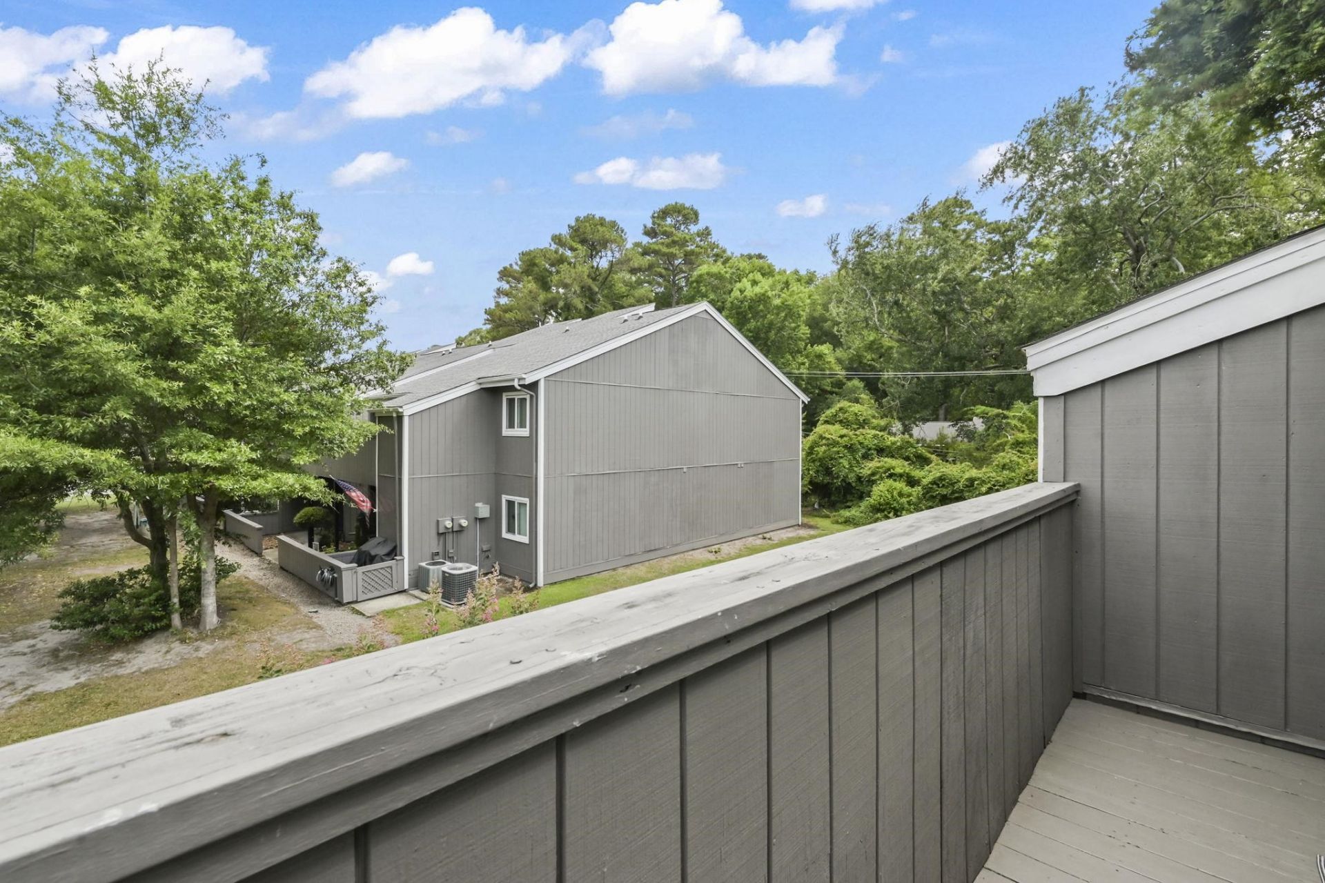 10301 N Kings Hwy. Photo 42