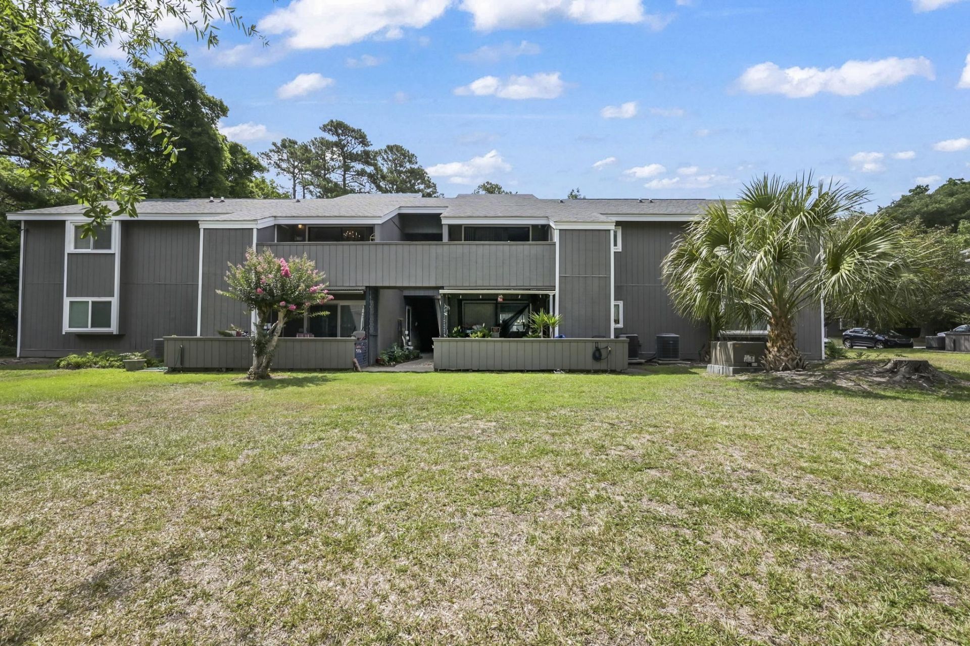 10301 N Kings Hwy. Photo 44