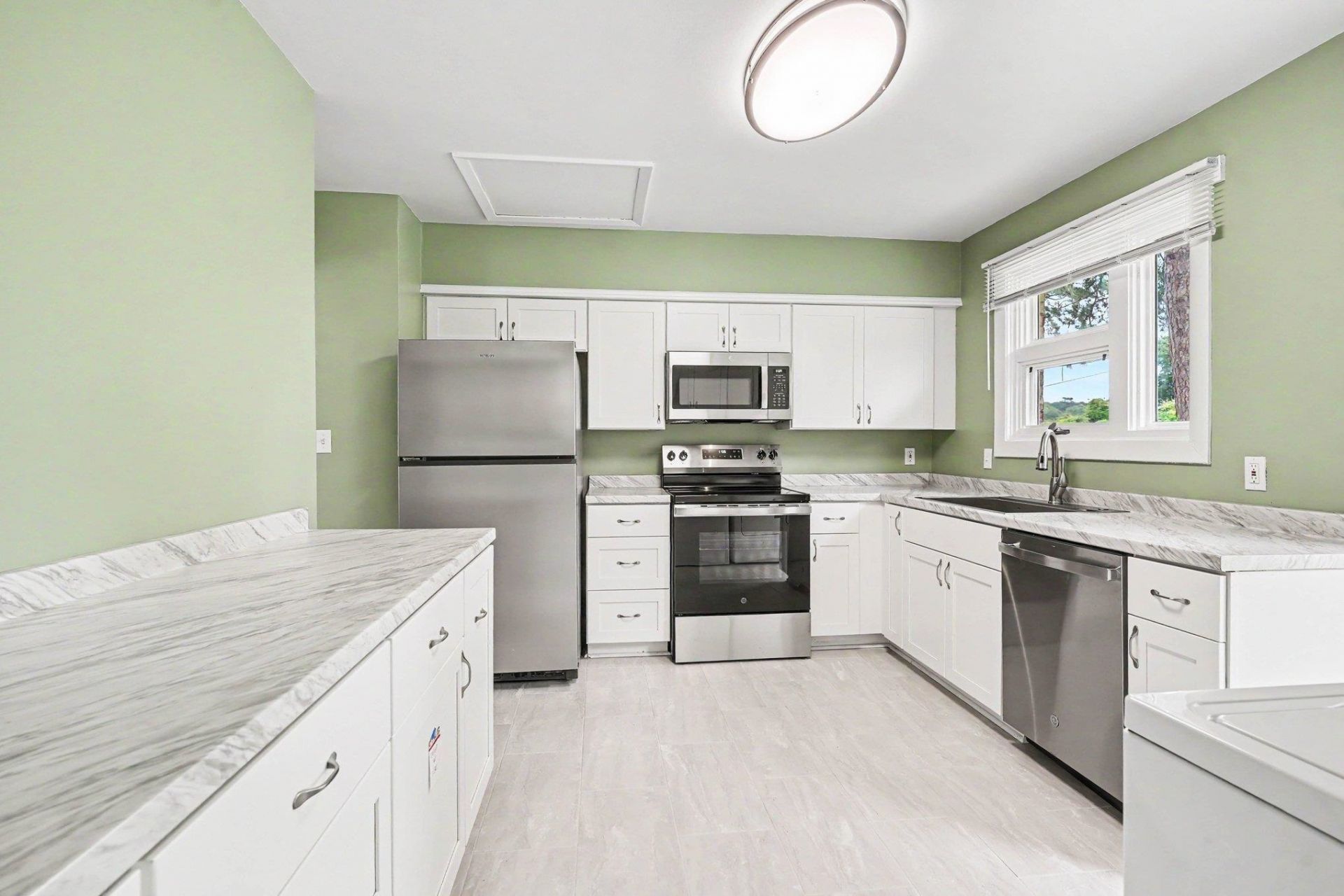 658 Mallard Lake Dr.  Photo 10