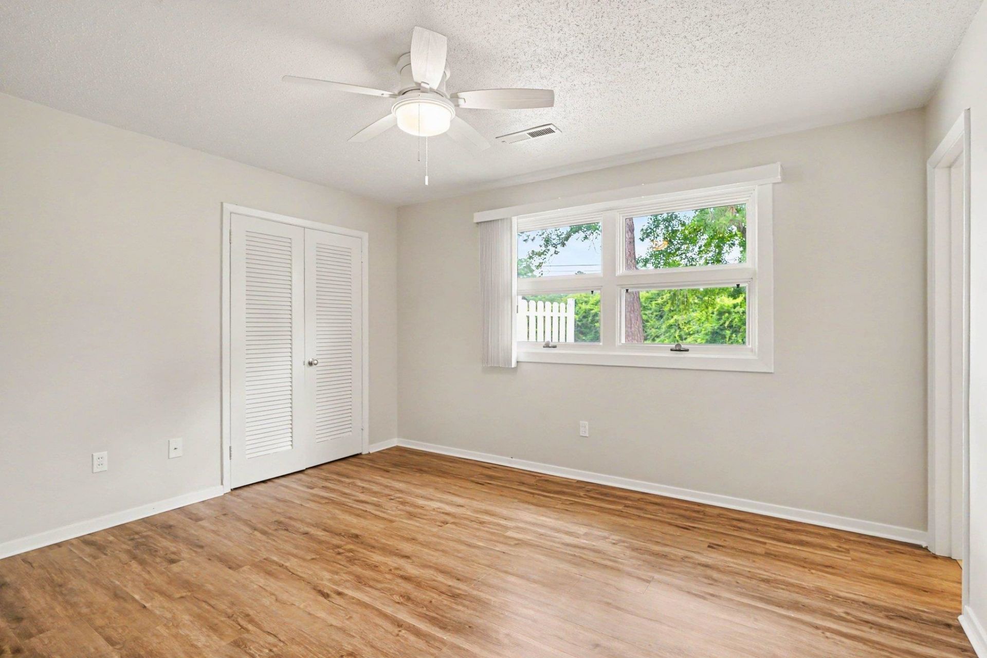 658 Mallard Lake Dr.  Photo 15