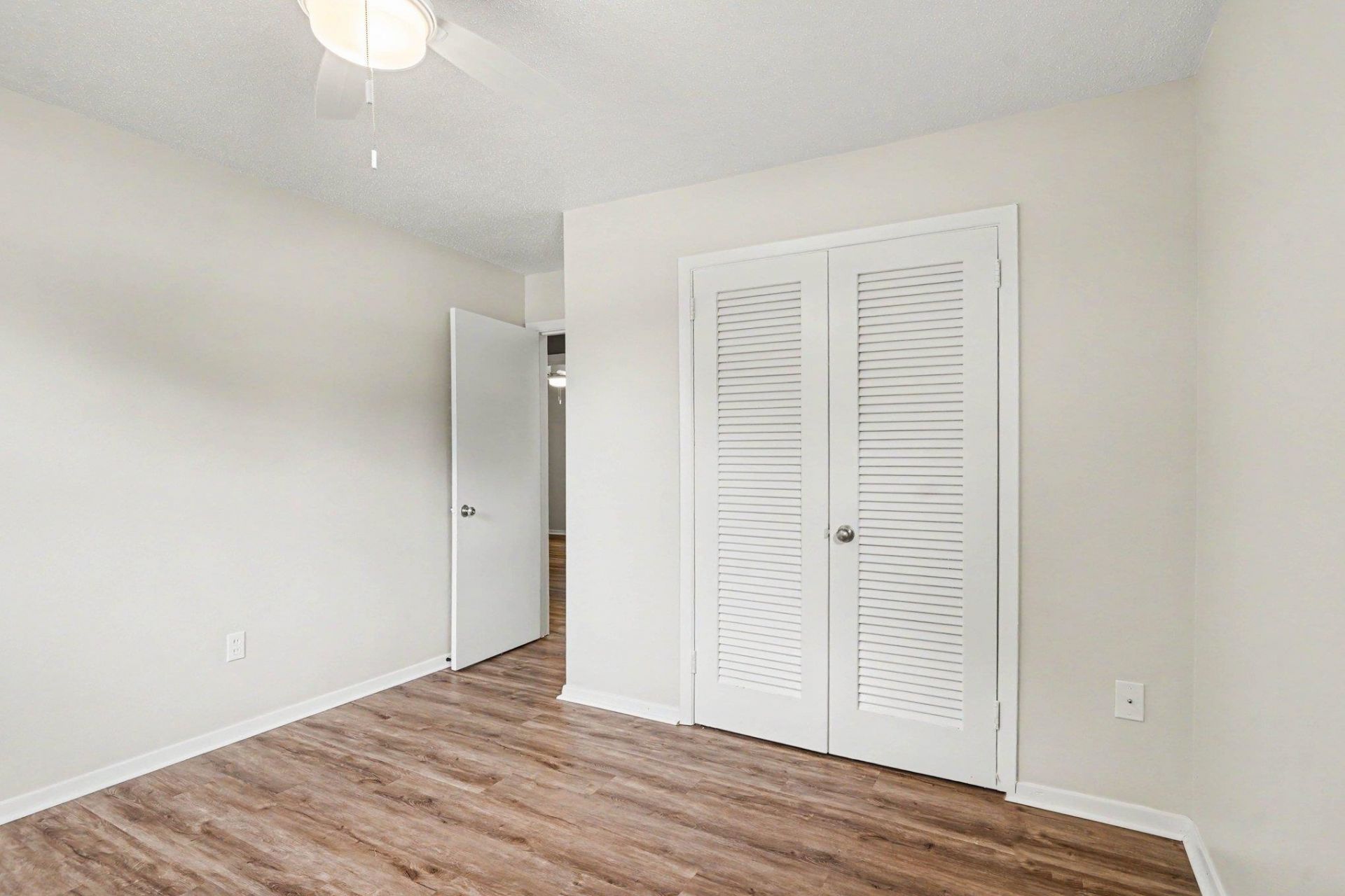 658 Mallard Lake Dr.  Photo 17
