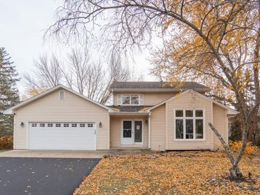 5245 Clayton Drive, Maple Plain, MN 55359
