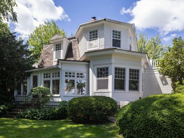 3715 Thomas Avenue S, Minneapolis, MN 55410