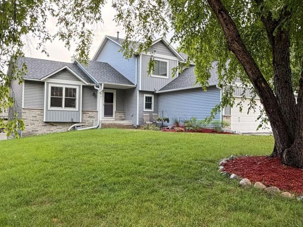 1521 Earle Way, Burnsville, MN 55306