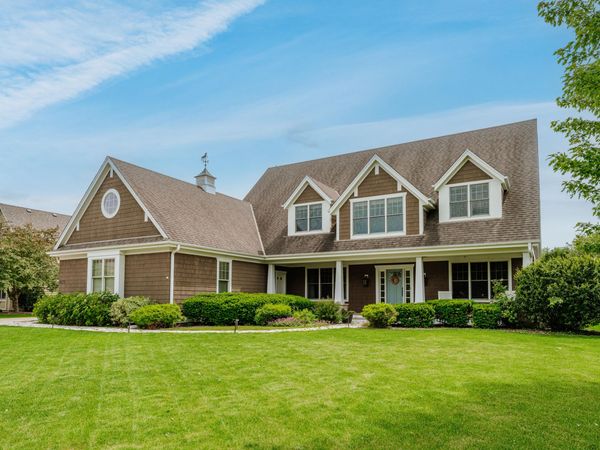 N74W16173 Stonewood Dr, Menomonee Falls, WI 53051