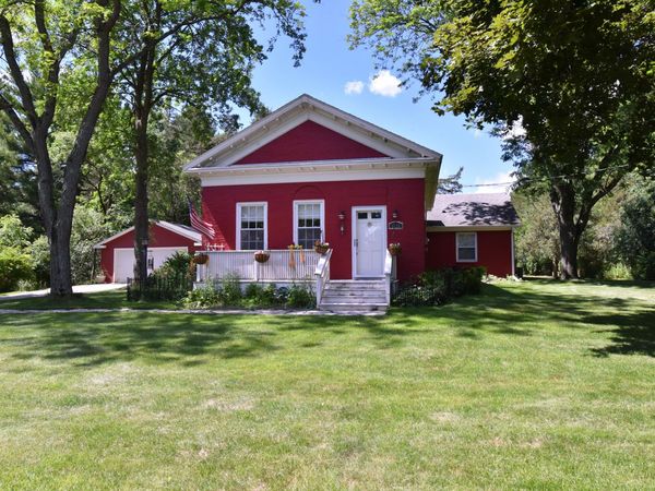 1123 S Utica Rd, Summit, WI 53066