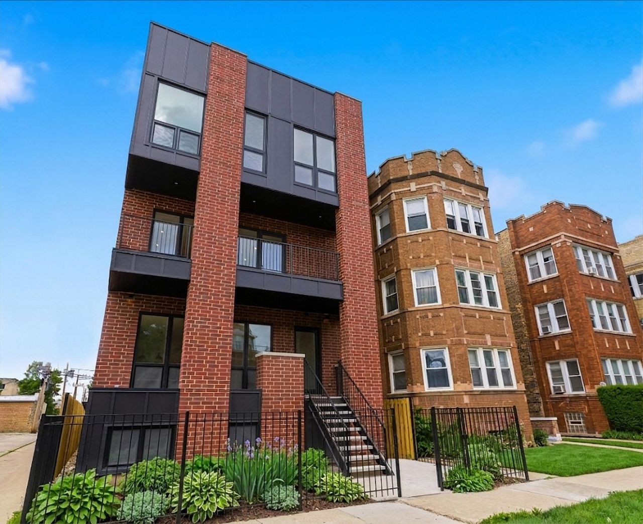 6414 N Francisco Avenue, Chicago, IL 60645