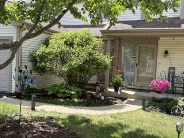 315 E Forest Knoll Drive , Palatine, IL 60074