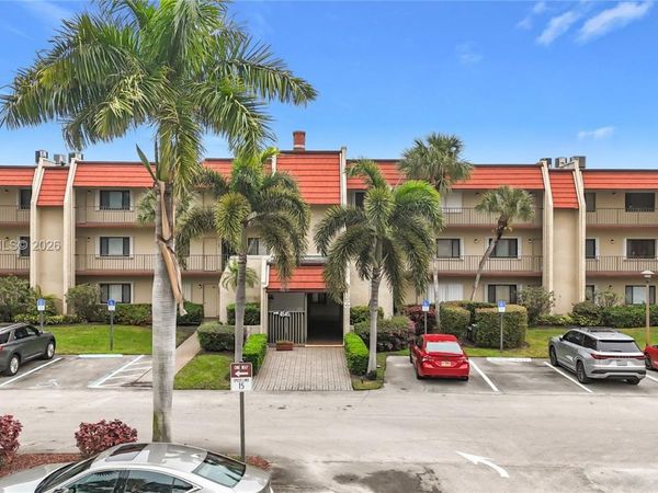 4545 Luxemburg Ct , Unit 103, Lake Worth, FL 33467